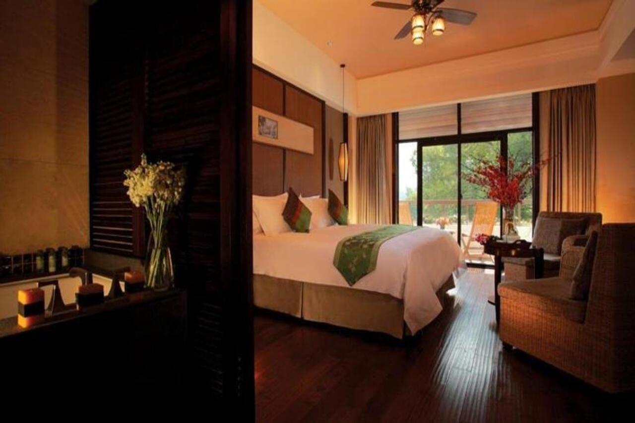 Landison Longjing Resort Hangzhou Room photo